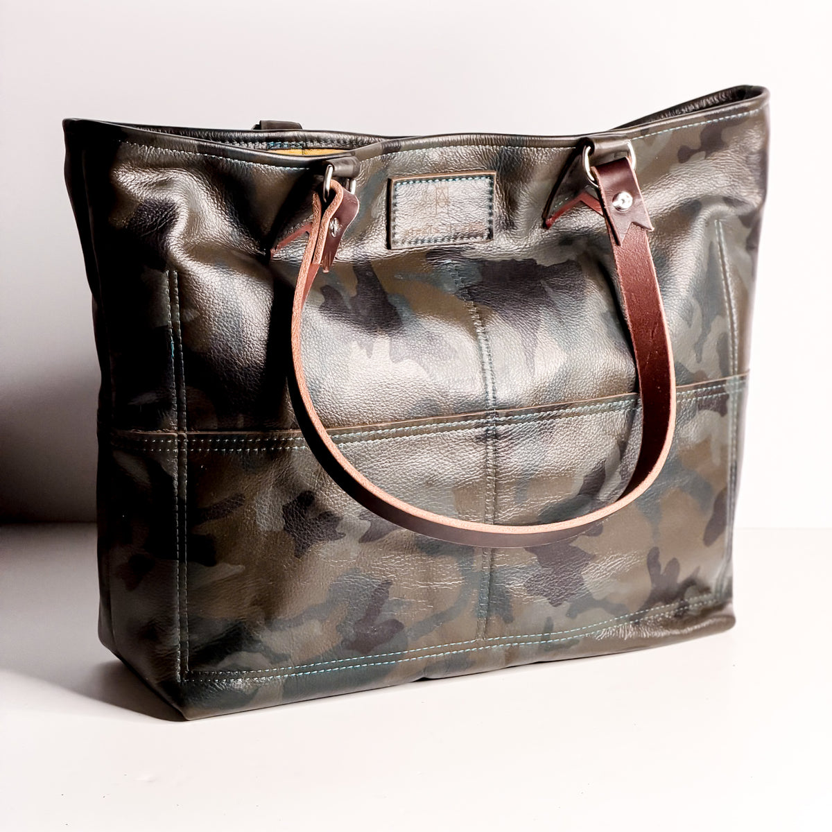 Open Range Collection | 9 to 5 Shoulder Tote | Camo