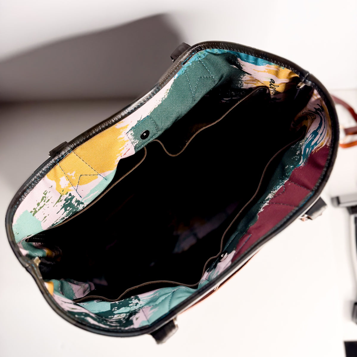 Open Range Collection | 9 to 5 Shoulder Tote | Camo