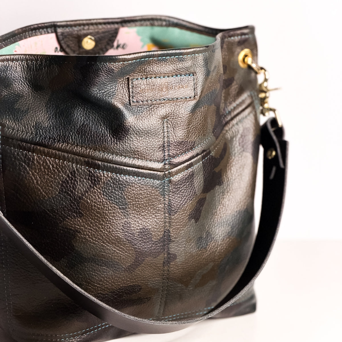 Open Range Collection | Tivoli Shoulder Tote | Camo
