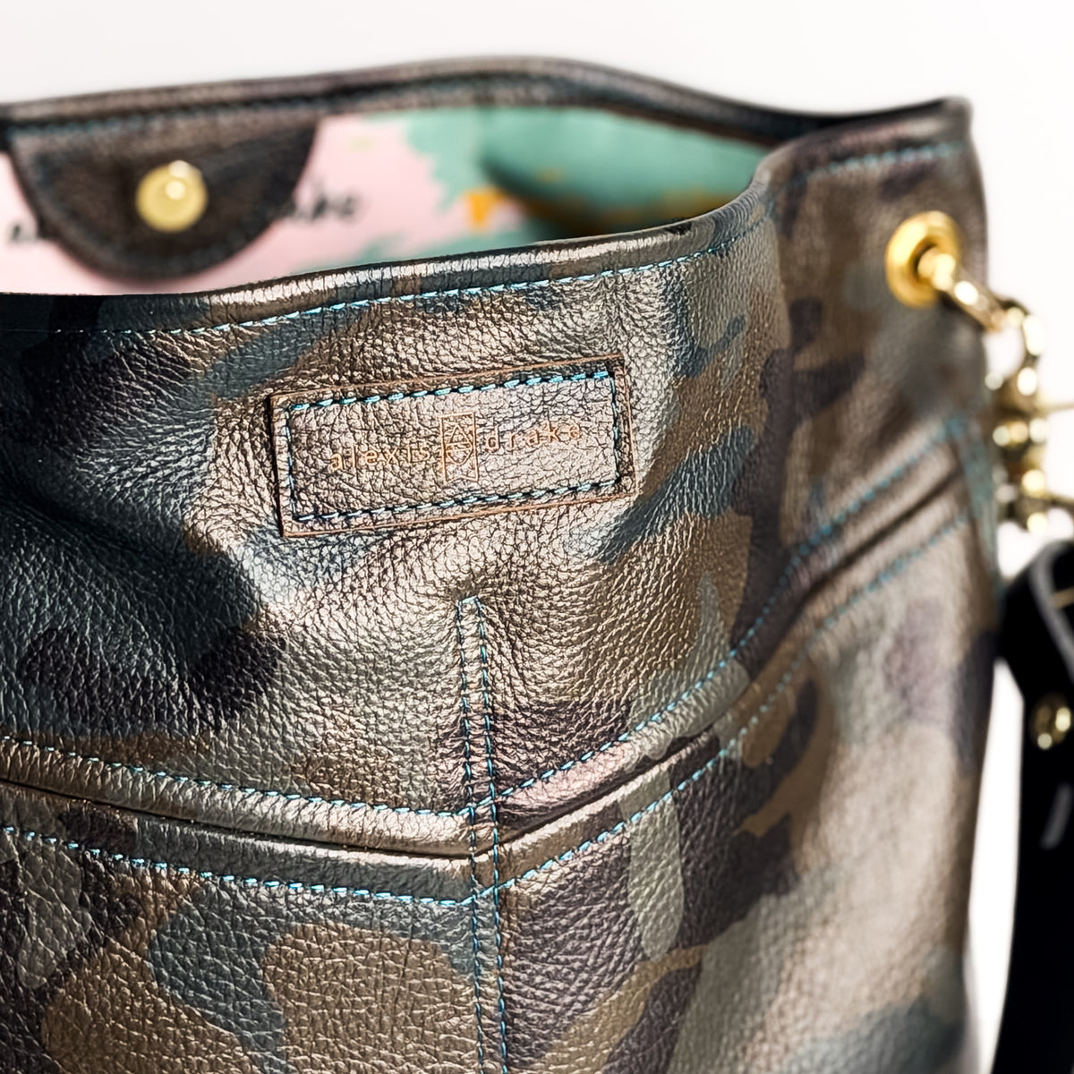 Open Range Collection | Tivoli Shoulder Tote | Camo