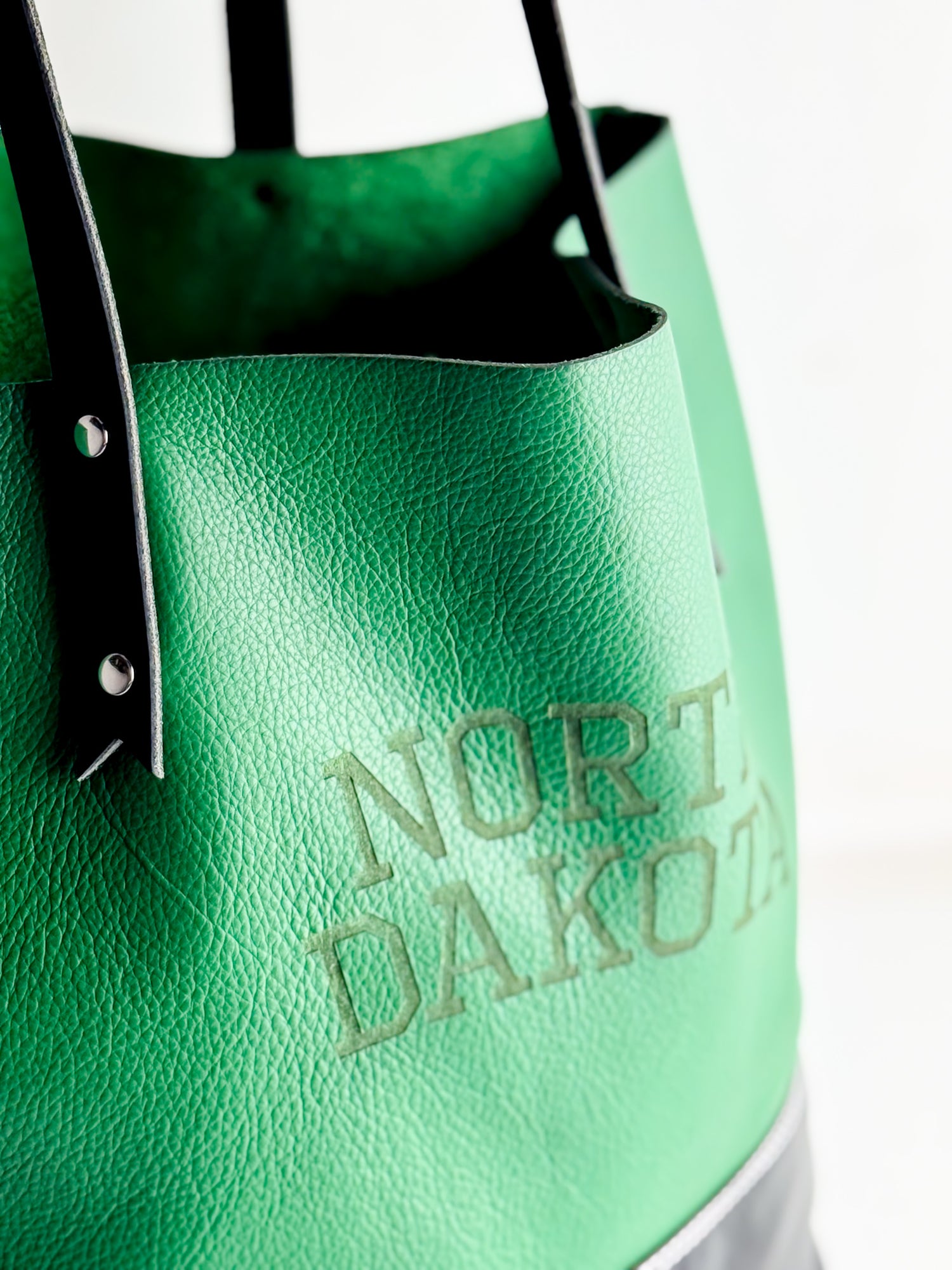 University of North Dakota | Market Tote | Kelly Green + Black