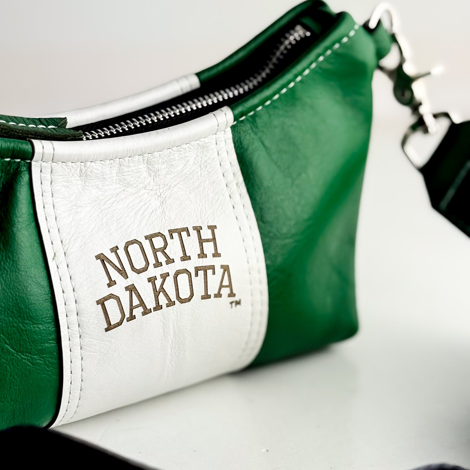 University of North Dakota | Penelope Crossbody | Kelly Green + White
