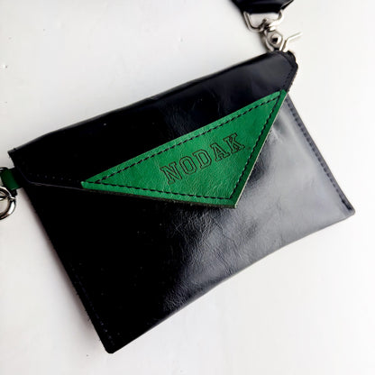 University of North Dakota | Envelope Crossbody | Black