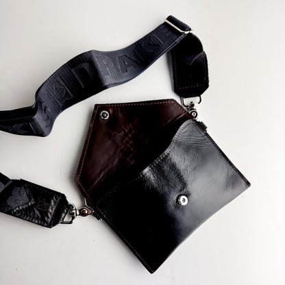 Everyday Collection | Envelope Cellphone Crossbody | Black