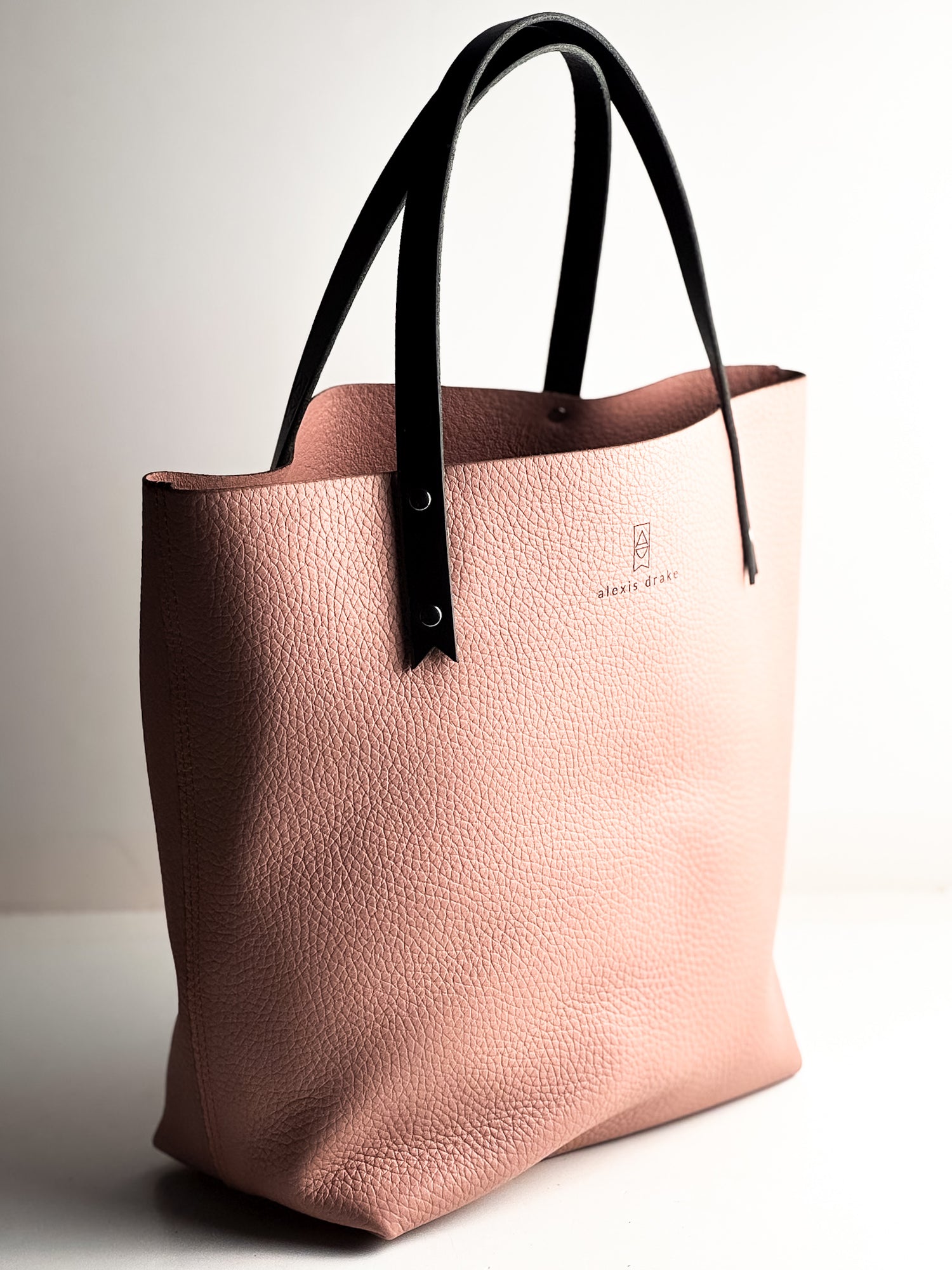 Market Tote Tuesday | Pink Champagne