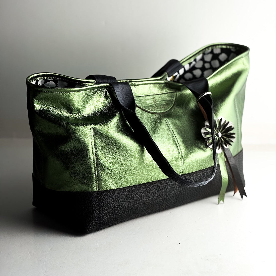 Tote Tuesday Collection | Getaway Tote | Emerald + Black