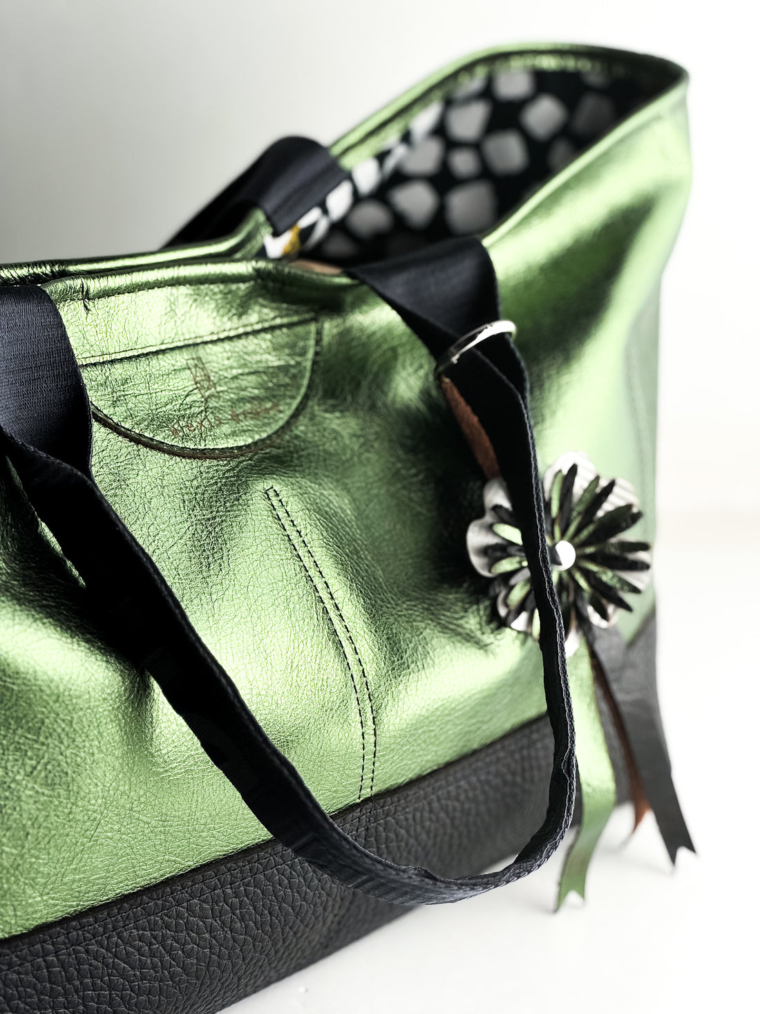 Tote Tuesday Collection | Getaway Tote | Emerald + Black