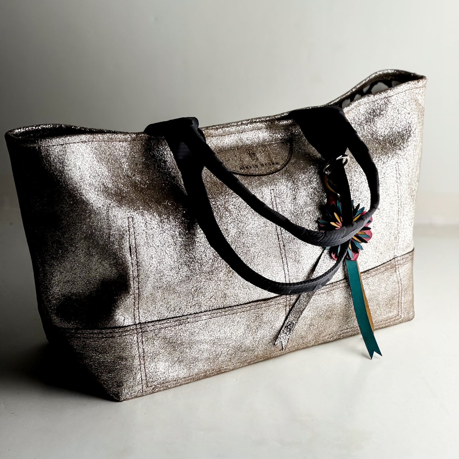 Tote Tuesday Collection | Getaway Tote | Sparkle