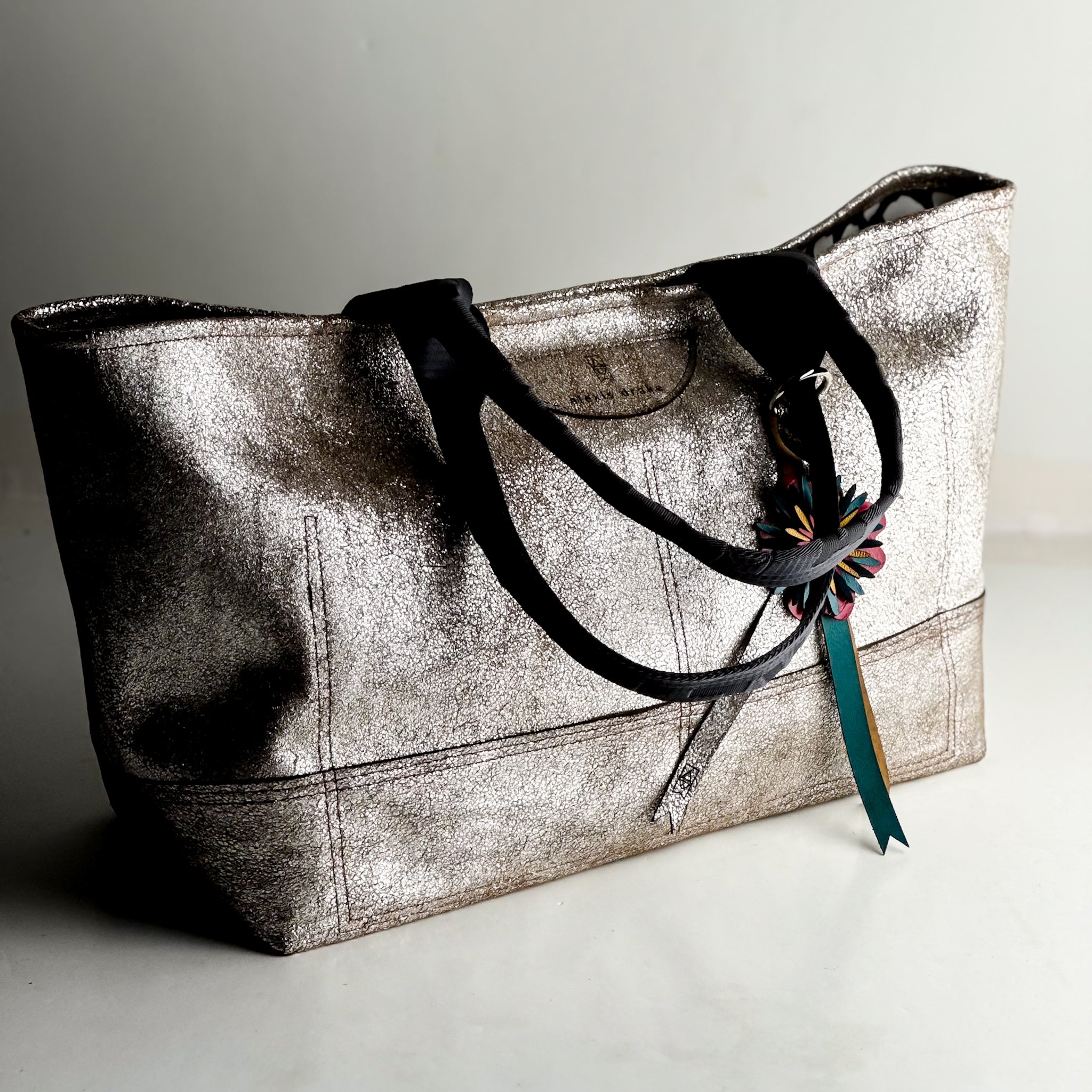 Tote Tuesday Collection | Getaway Tote | Sparkle