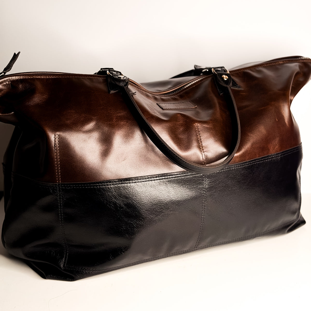 Everyday Collection | Roundabout Weekender Tote | Whiskey + Black