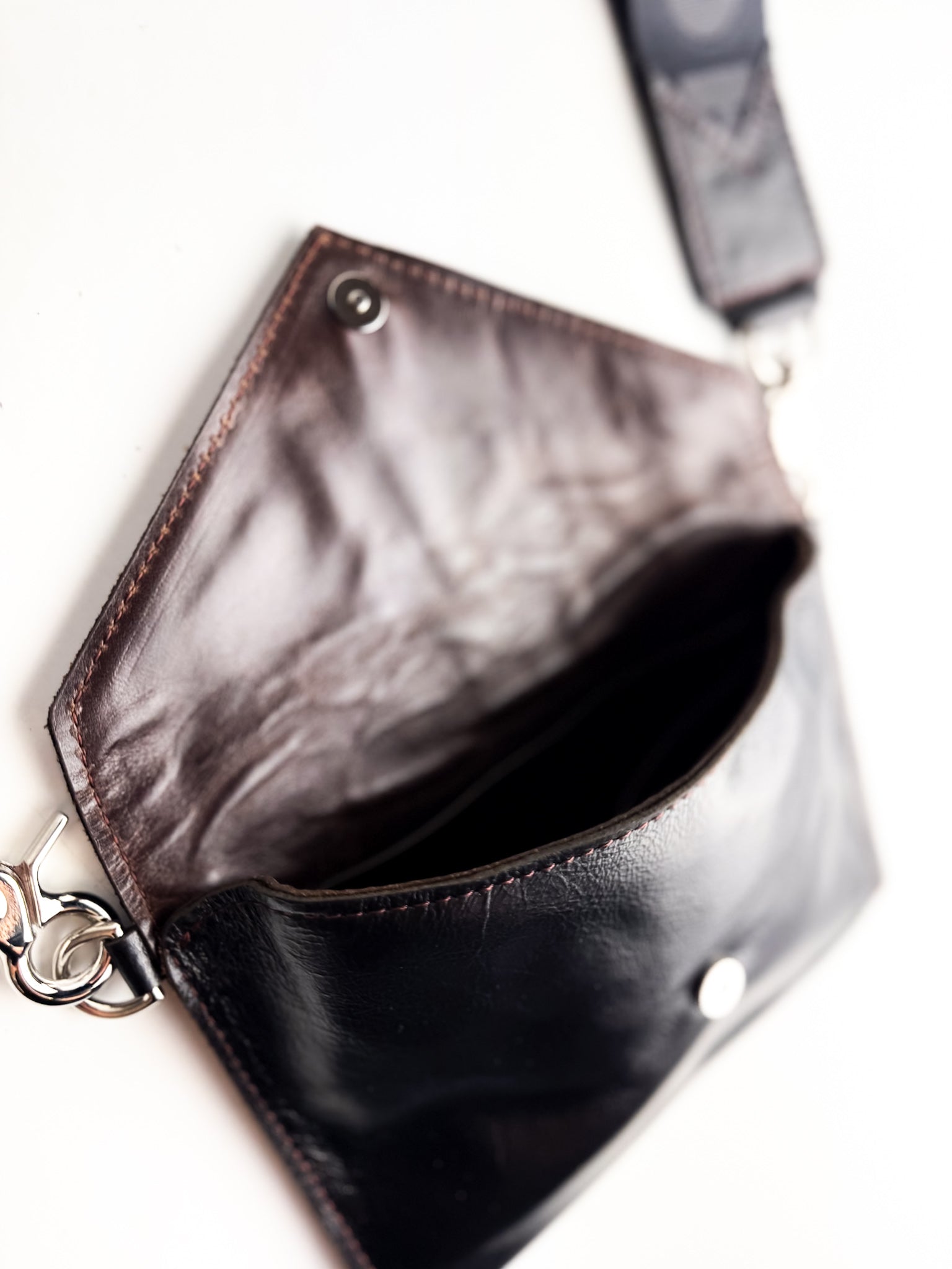 Everyday Collection | Envelope Cellphone Crossbody | Black