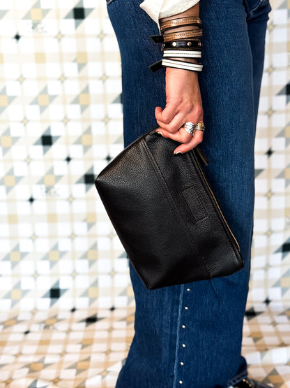 Blank Canvas Collection | Carry More Clutch | Pebble Ink