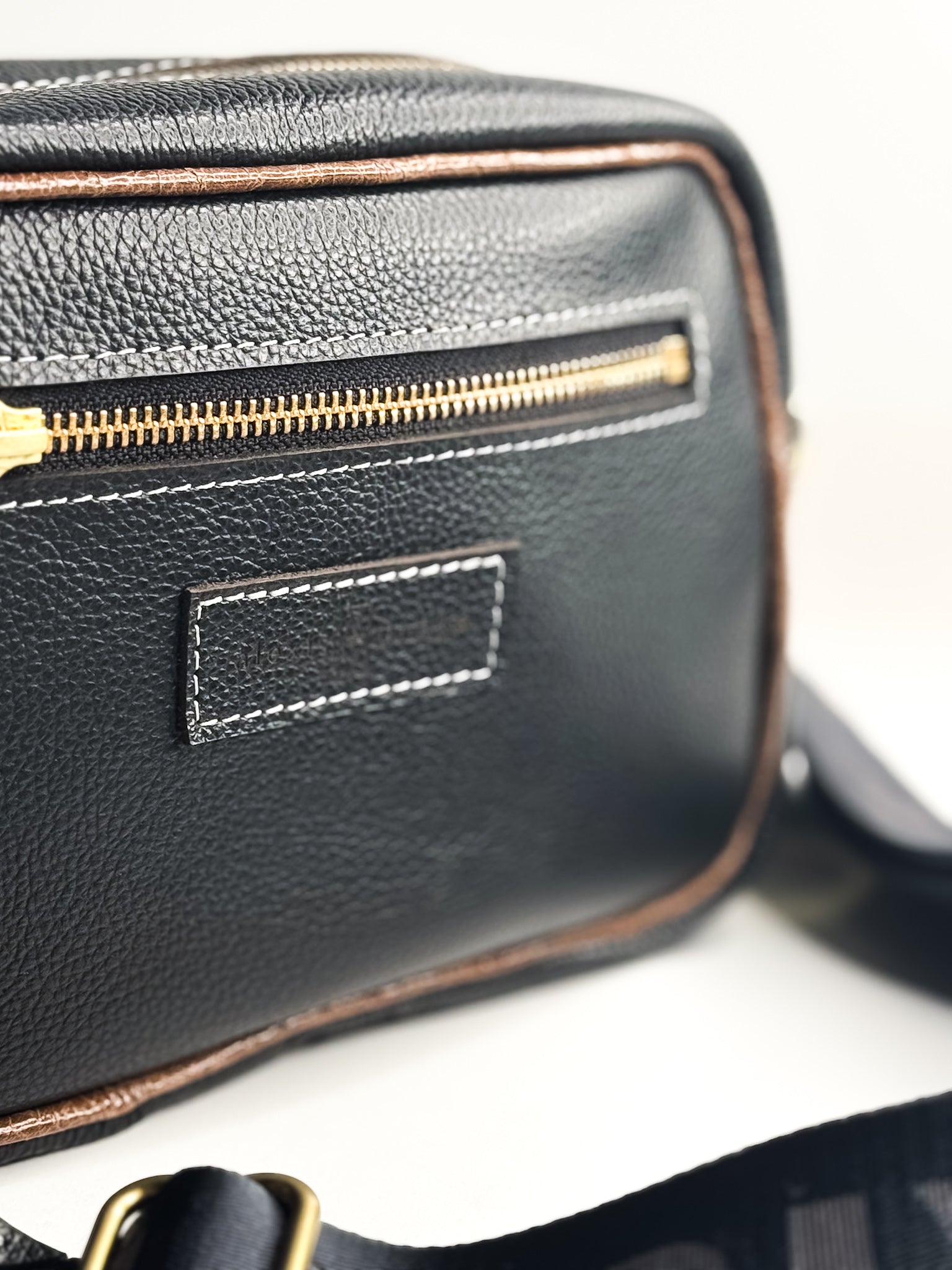 Blank Canvas Collection | Maeve Crossbody | Pebble Ink + Clay