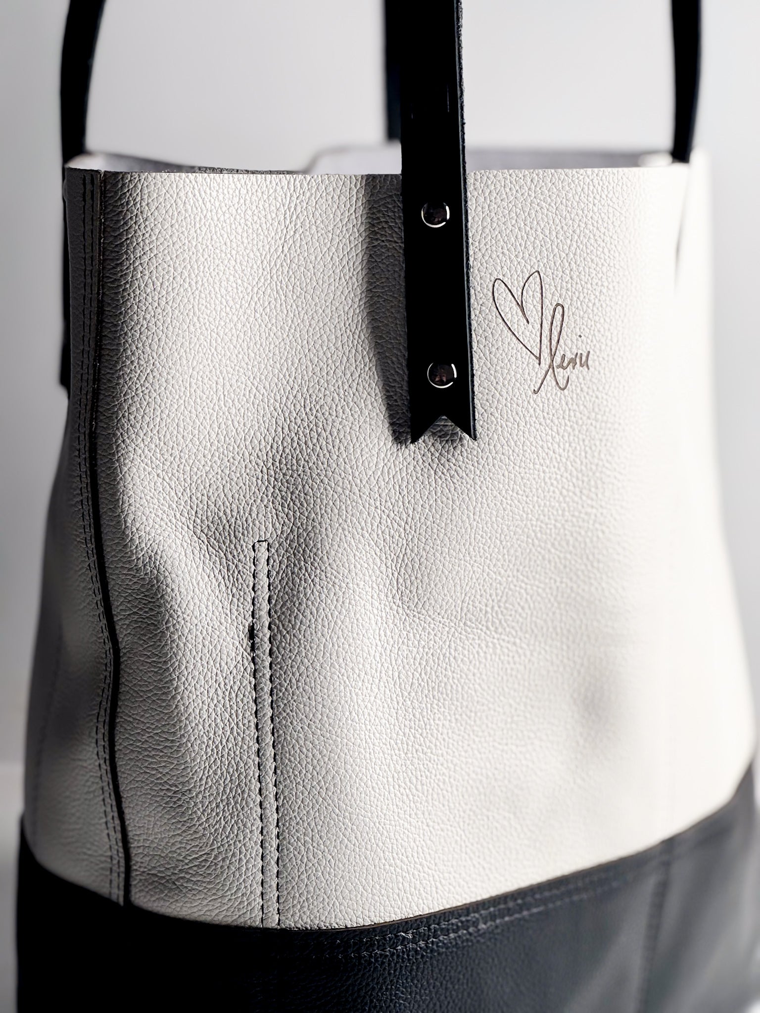 Blank Canvas Collection | Market Tote | Gallery White + Pebble Ink