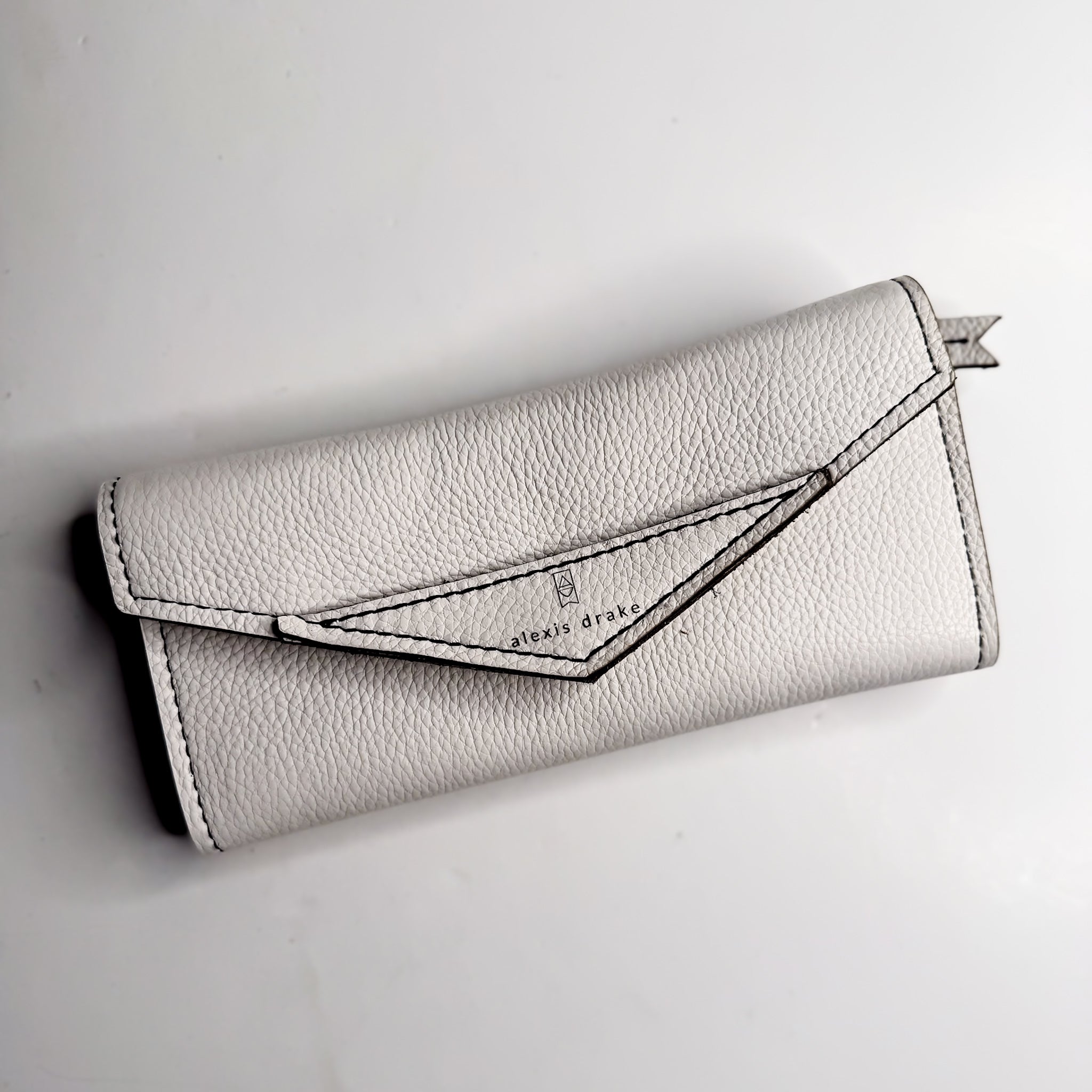 Blank Canvas Collection | Genevieve Wallet | Gallery White