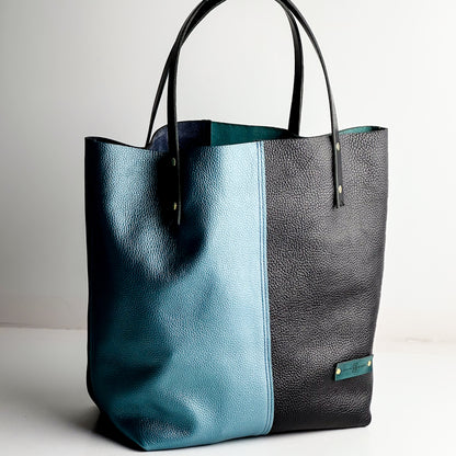 Love Tote Collection | Market Tote | Topaz + Black Pebble