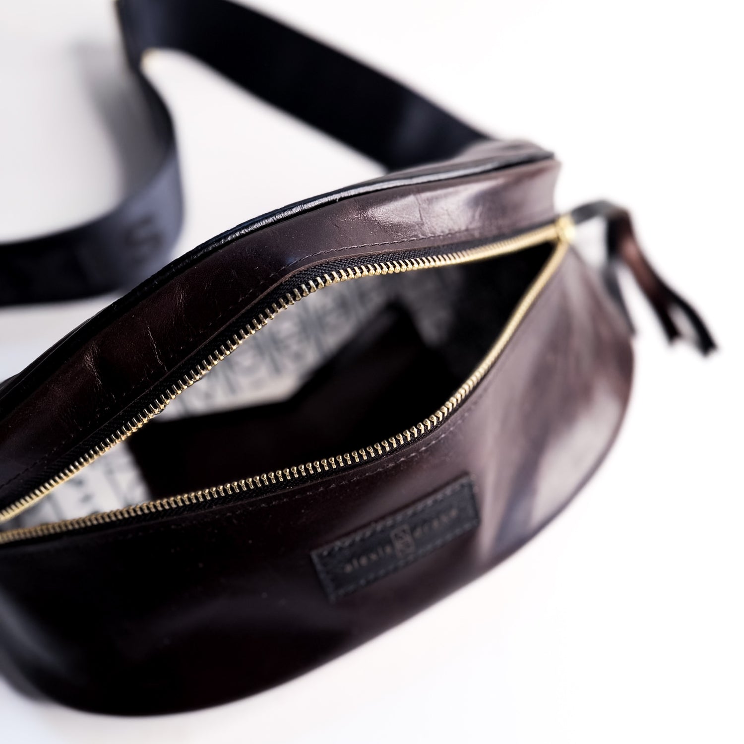 Everyday Collection | Louie Fanny Crossbody | Rocky