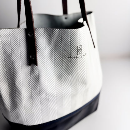 Polished Prep Collection | Market Tote | Herringbone Nantucket White + Coastal Navy