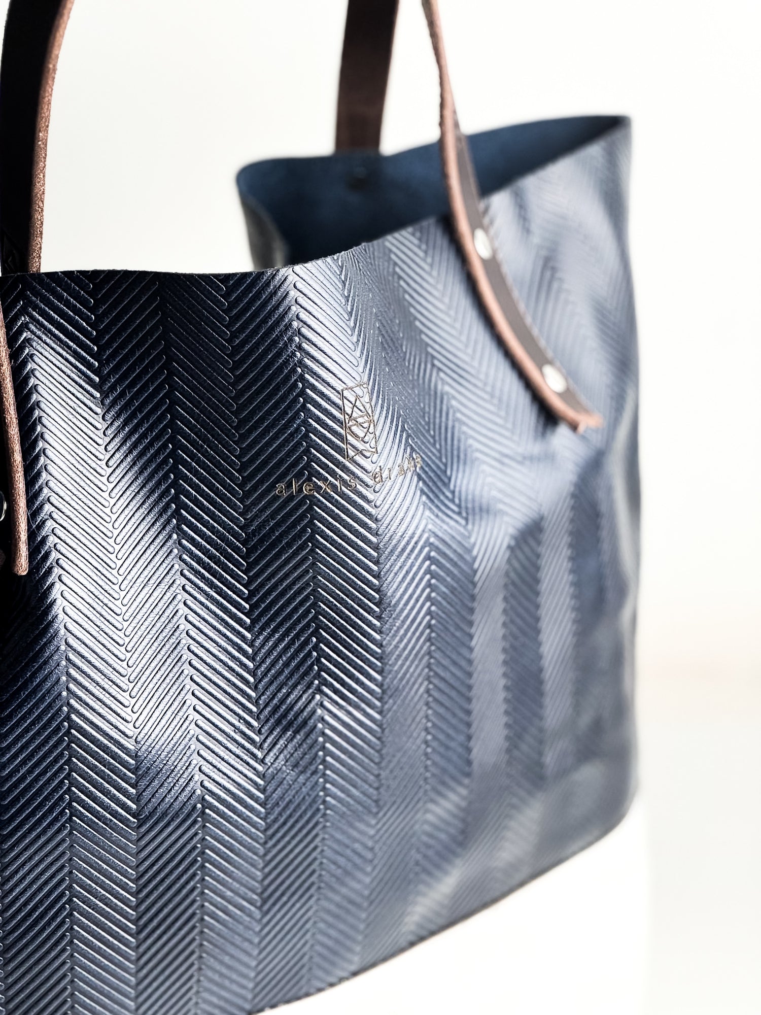 Polished Prep Collection | Market Tote | Herringbone Coastal Navy + Nantucket White