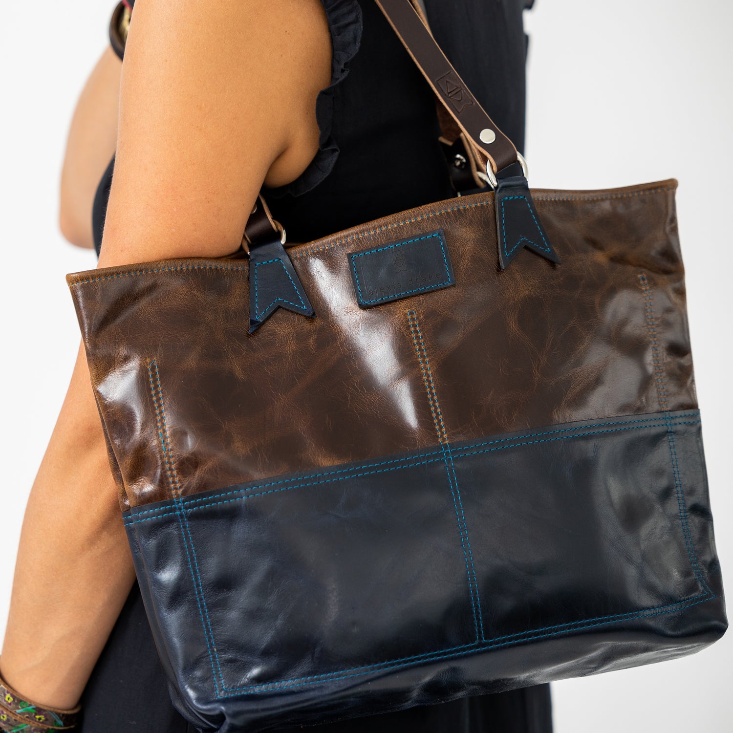 Everyday Collection | 9 to 5 Shoulder Tote | Rocky + Navy 