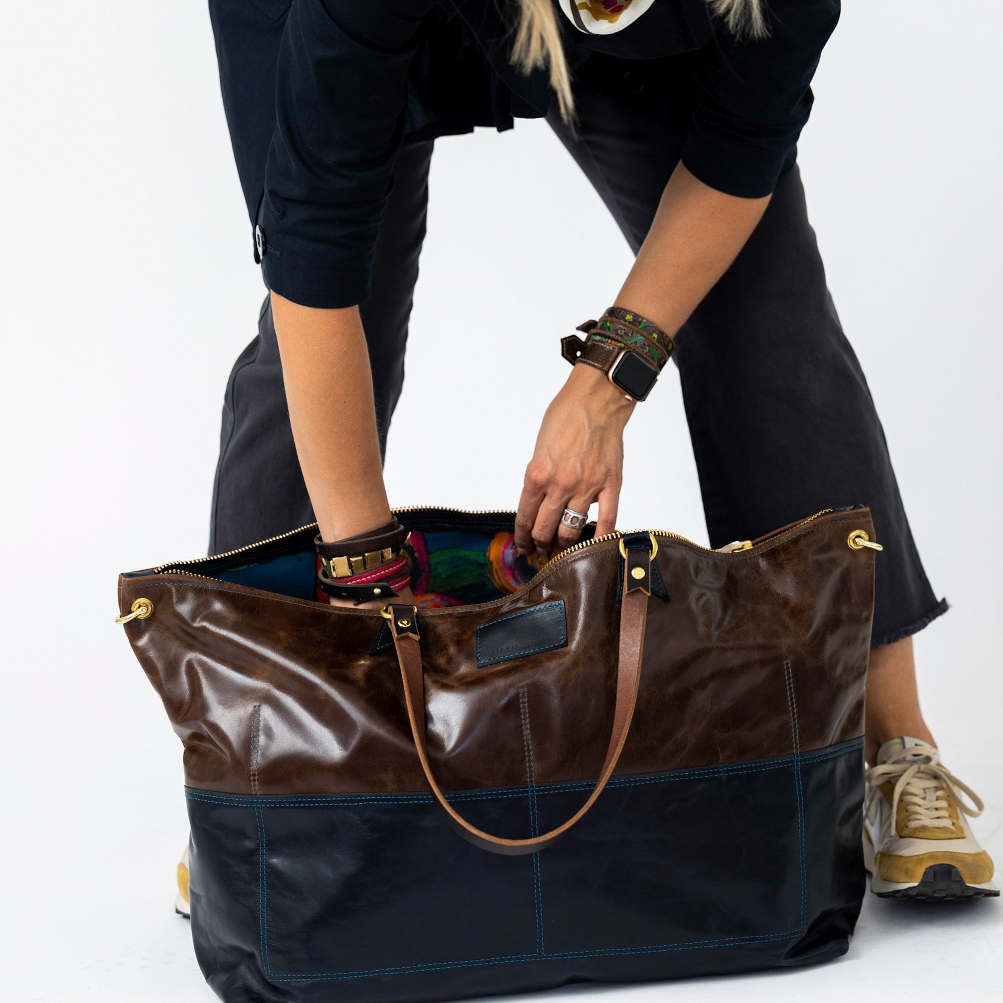 Everyday Collection | Roundabout Weekender Tote + Crossbody | Rocky + Navy